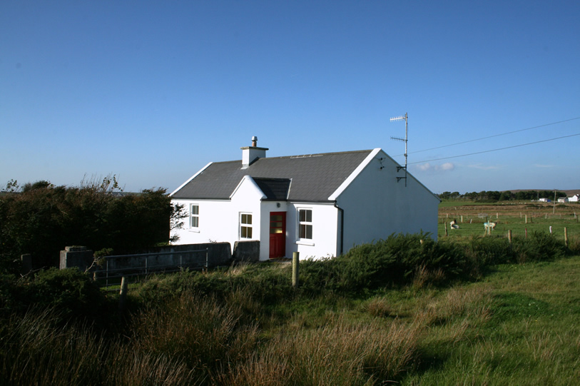 Three bed property for sale placed on one acre of land at Morahan
